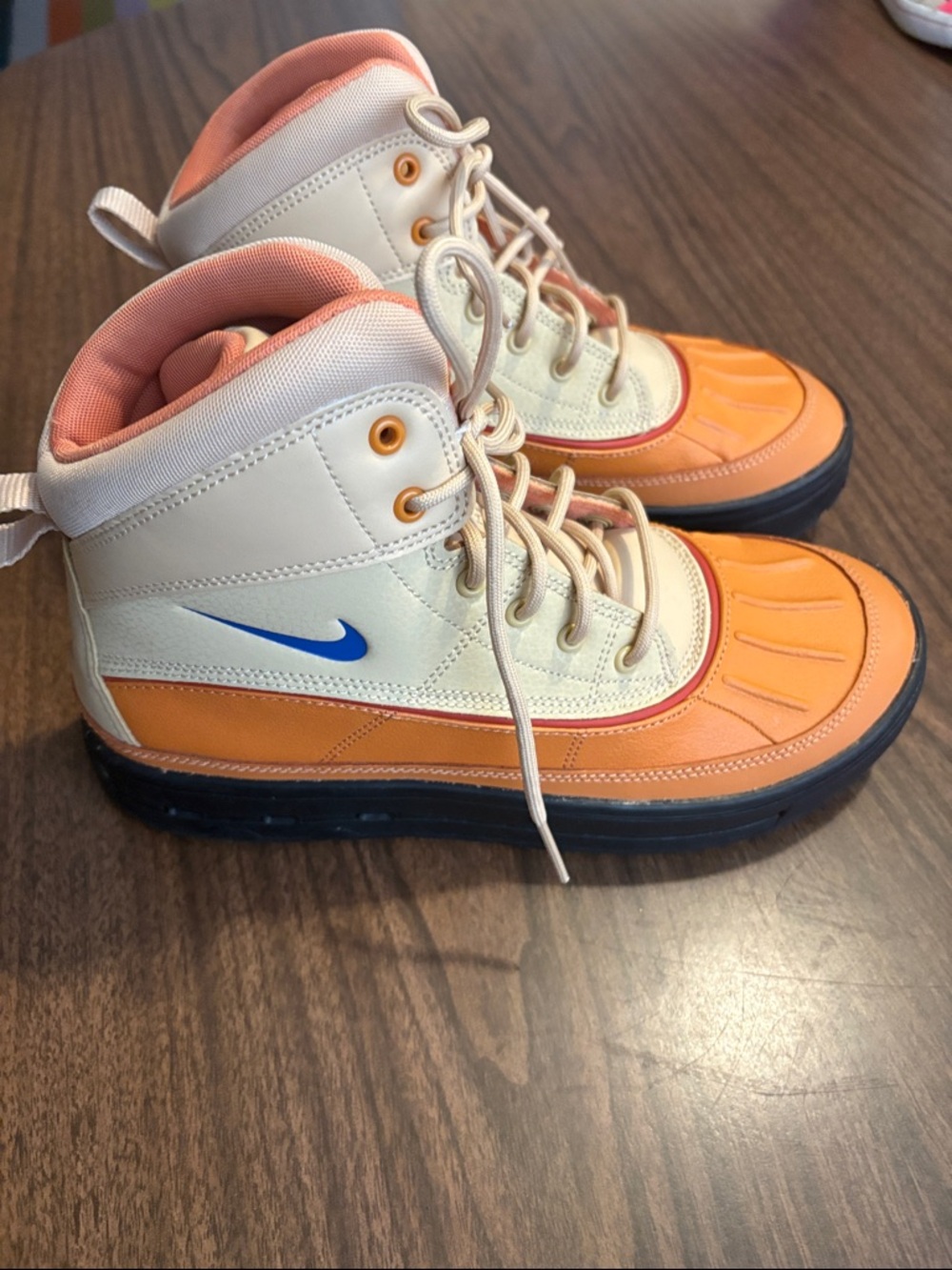 Nike Woodside 2 High GS Sesame Hot Curry Clay Boot Kids 7 Women 8.5